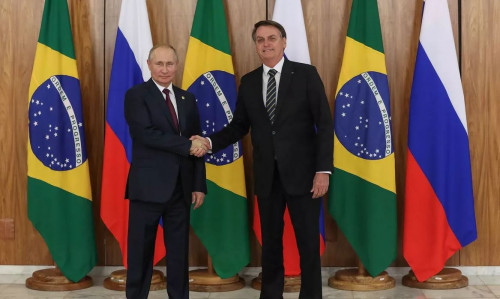 Conversa com Putin garantiu insumos ao Brasil, diz Bolsonaro