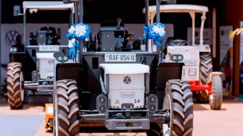 Gigante dos automóveis aposta em tratores elétricos