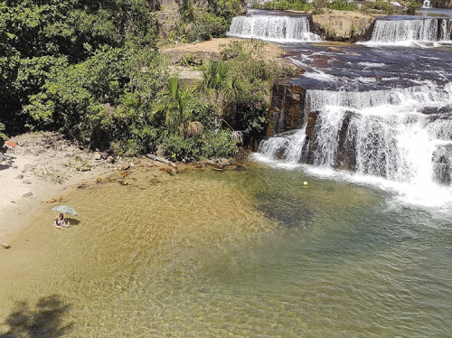 Entre cachoeiras e trilhas, atrativo em Rio Verde é o destino ideal para se reconectar