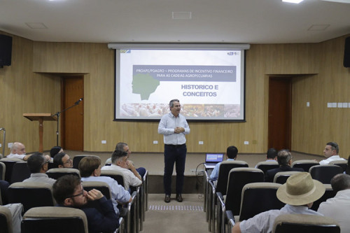 Modelo de sucesso: MS apresenta programas de incentivo ao agro a delegação de MT