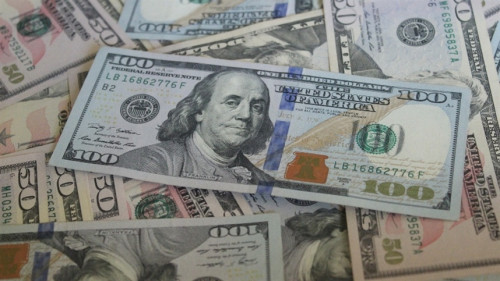 Dólar cai para R$ 4,99