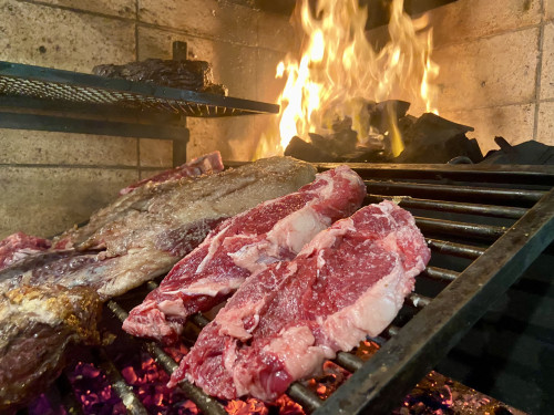 Argentina muda estratégia e lucra mais exportando menos carne em 2025