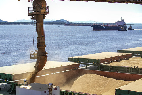Balança comercial: Brasil bate recorde de exportações para abril com US$ 34,1 bi