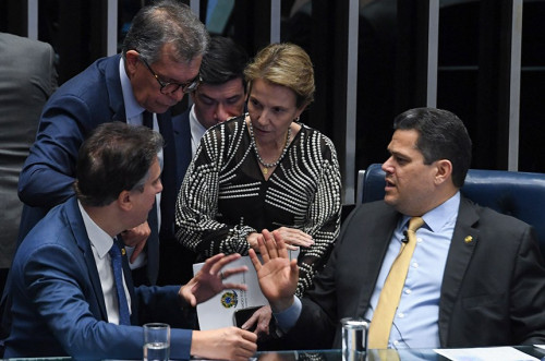 Brasil aprova US$ 1,75 bilhão em subsídios para fertilizantes e bioinsumos