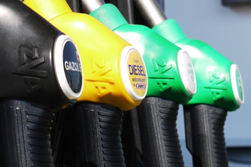 Alta do petróleo e dólar pressionam custo do transporte rodoviário